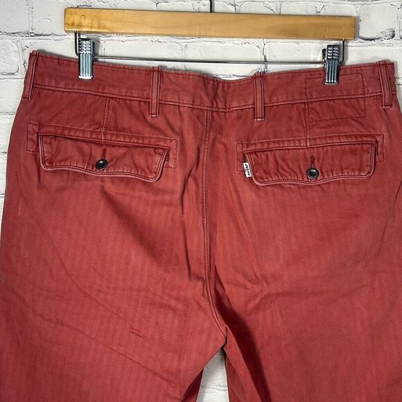 LEVI’S Mens Red Button Fly Cargo Shorts size 36 White Tab Jorts Jean Shorts - Picture 4 of 9